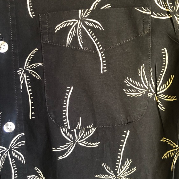 old navy navy white palm tree hawaiian button down - Picture 3 of 4